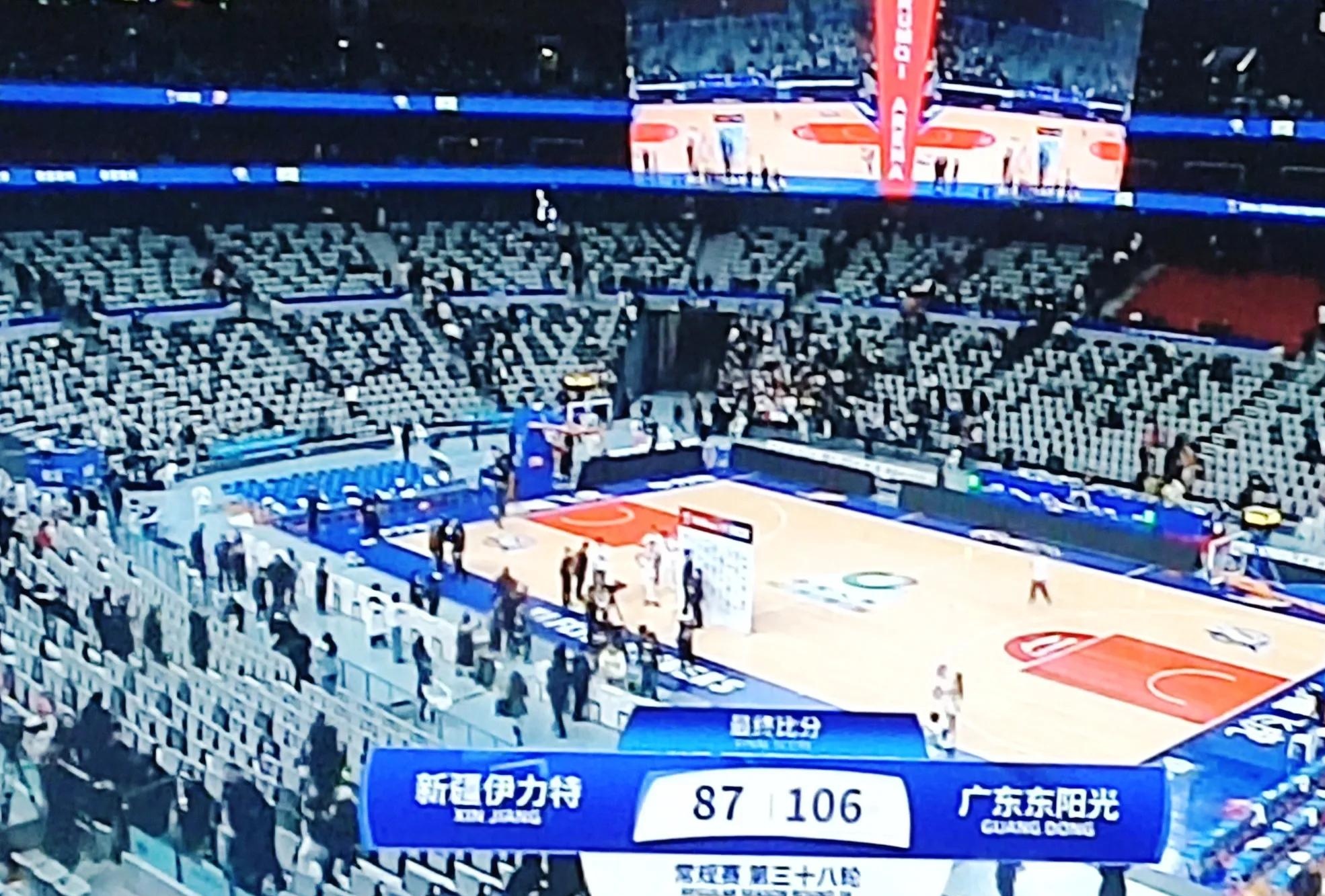 德布劳内在雄鹿比赛中败北，出色防守引发热议！-开云体育app